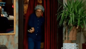 ایفای نقش معلول در یک برنامه طنز