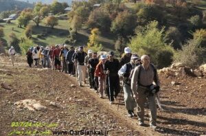 گروه کوهنوردی عصای سفید کردستان در حال کوهپیمایی