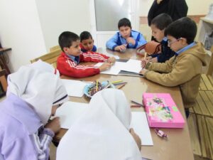 دانش‌آموزان ابتدایی نابینا در کلاس درس